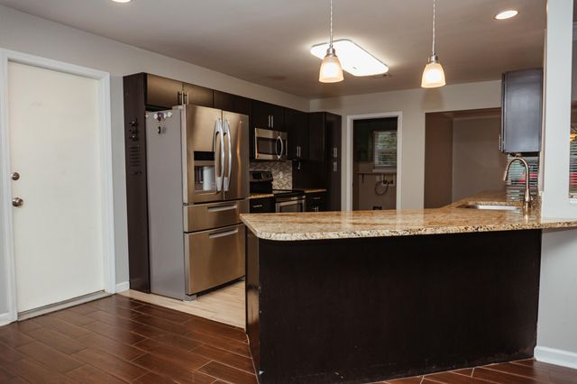 16 Mariners Lane, Mary Esther, FL 32569