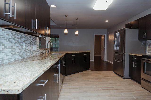 16 Mariners Lane, Mary Esther, FL 32569