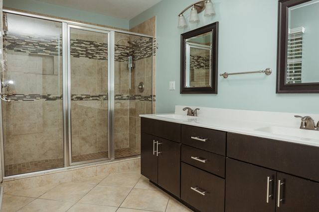 16 Mariners Lane, Mary Esther, FL 32569