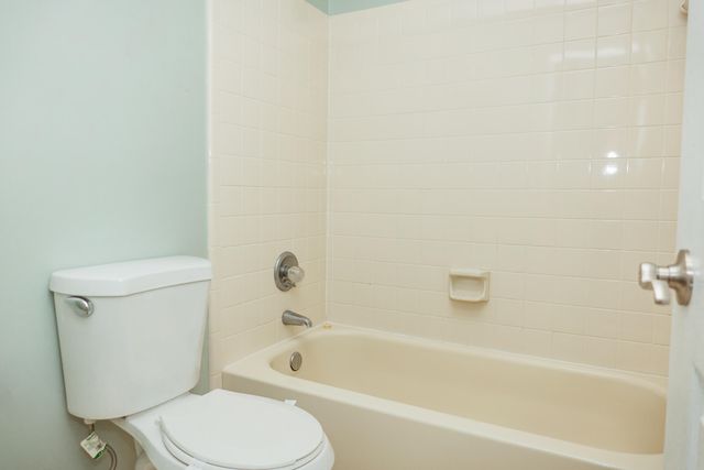 16 Mariners Lane, Mary Esther, FL 32569