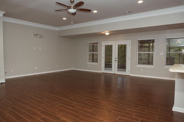 16 Mariners Lane, Mary Esther, FL 32569