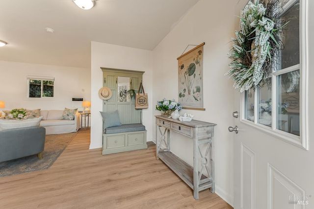 486 S Main St, Sebastopol, CA 95472