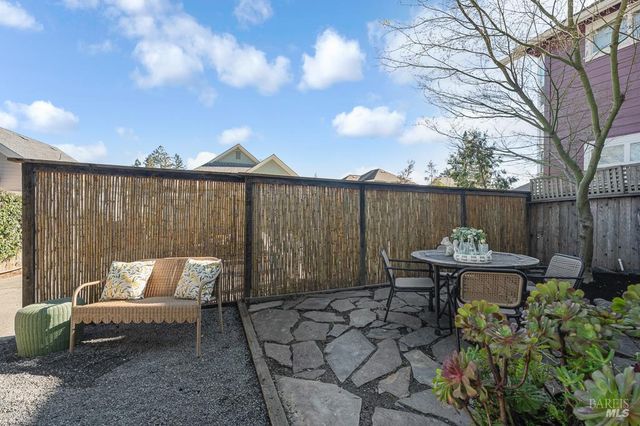 486 S Main St, Sebastopol, CA 95472