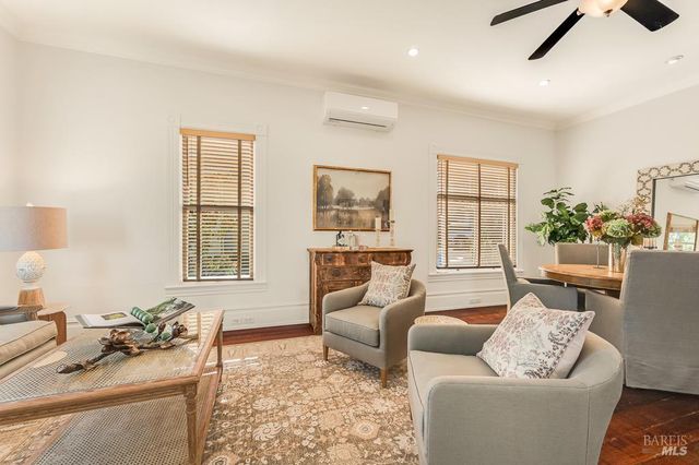 486 S Main St, Sebastopol, CA 95472