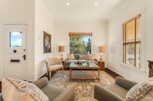 486 S Main St, Sebastopol, CA 95472