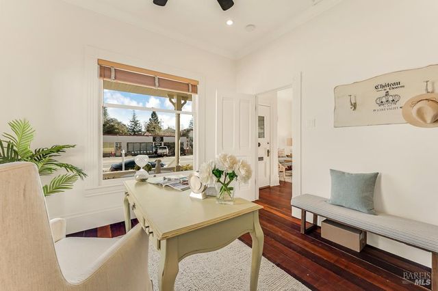 486 S Main St, Sebastopol, CA 95472