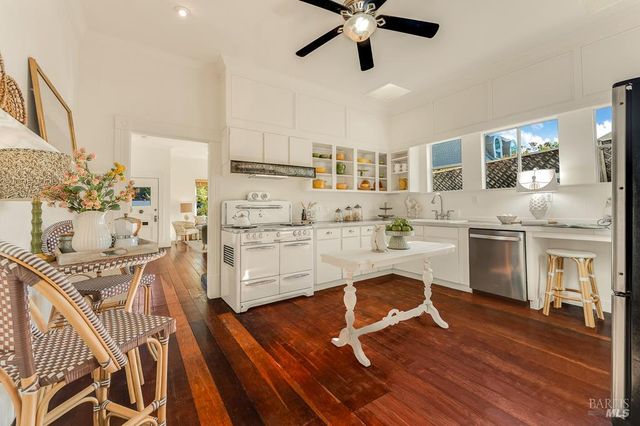 486 S Main St, Sebastopol, CA 95472