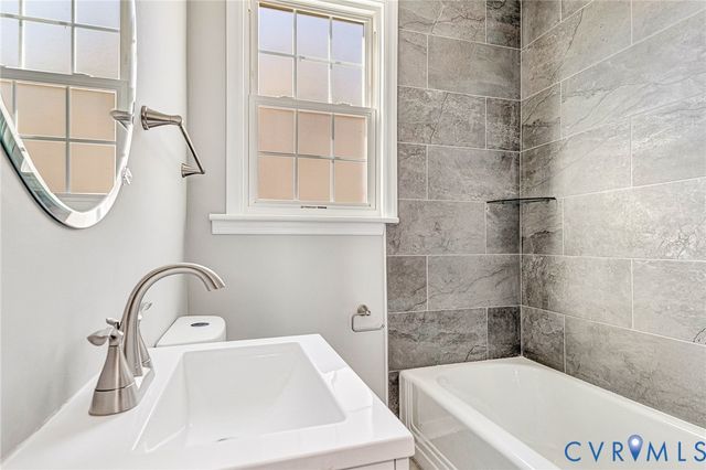 2110 Maplewood Rd, Henrico, VA 23228