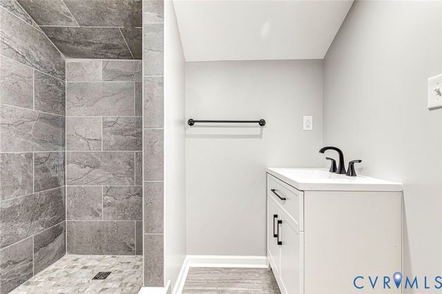 2110 Maplewood Rd, Henrico, VA 23228