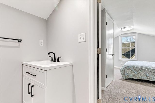 2110 Maplewood Rd, Henrico, VA 23228