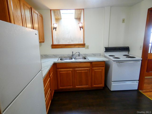 1 Bridge Street, Wallkill, NY 12589
