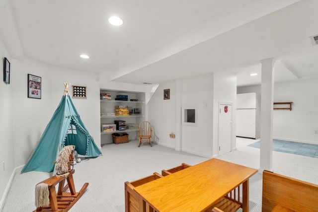 55 Maynard Farm Rd, Sudbury, MA 01776