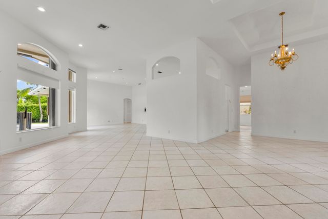 9641 Parkview Avenue, Boca Raton, FL 33428