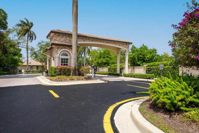9641 Parkview Avenue, Boca Raton, FL 33428