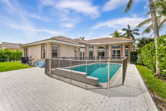 9641 Parkview Avenue, Boca Raton, FL 33428