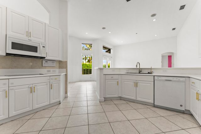 9641 Parkview Avenue, Boca Raton, FL 33428