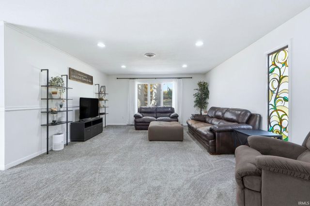 6620 Goodrich Road, Fort Wayne, IN 46804