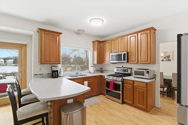 815 Tylerton Circle, Grayslake, IL 60030