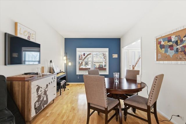 815 Tylerton Circle, Grayslake, IL 60030