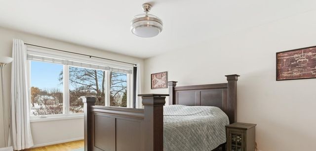 815 Tylerton Circle, Grayslake, IL 60030