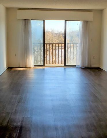 200 Sanders Ferry Rd Apt 1311, Hendersonville, TN 37075