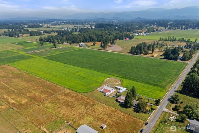 21304 SE 448th Street, Enumclaw, WA 98022