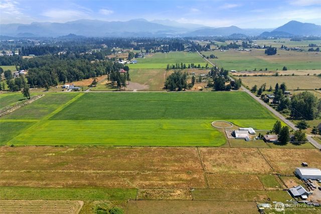 21304 SE 448th Street, Enumclaw, WA 98022