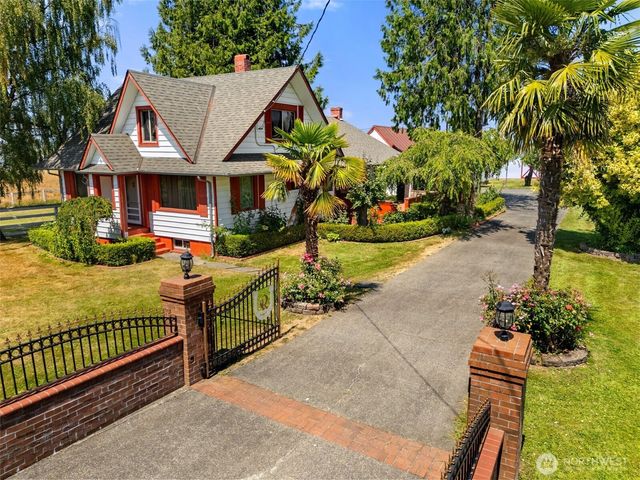 21304 SE 448th Street, Enumclaw, WA 98022