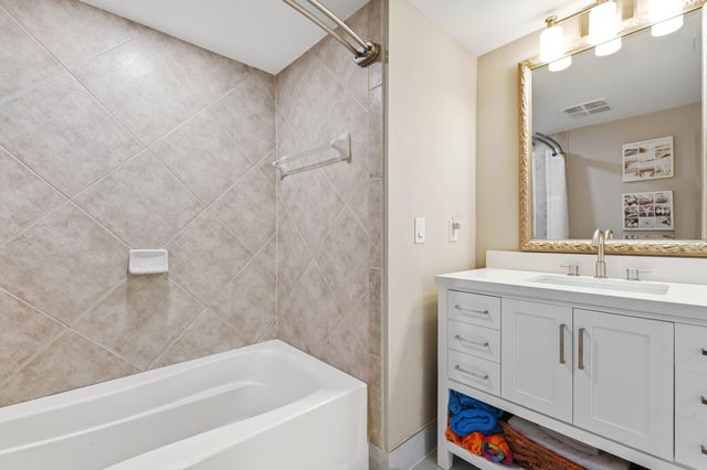 625 Casa Loma Boulevard 909, Boynton Beach, FL 33435