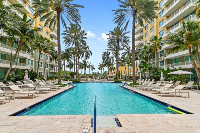 625 Casa Loma Boulevard 909, Boynton Beach, FL 33435