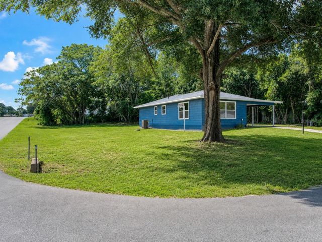 49 LAKE COURT LOOP, Ocala, FL 34472