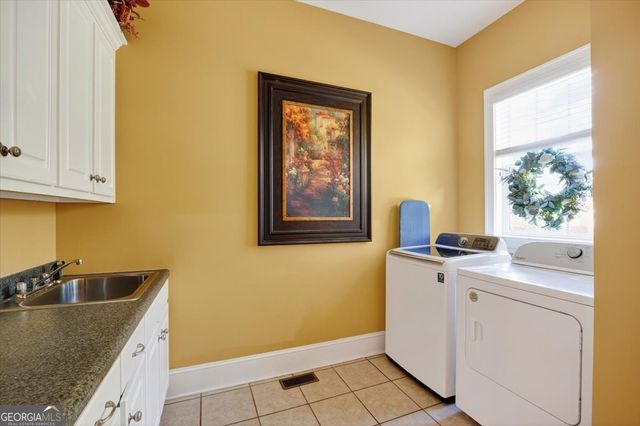 176 Tumbling Shoals Drive, Gray, GA 31032