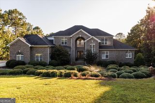 176 Tumbling Shoals Drive, Gray, GA 31032