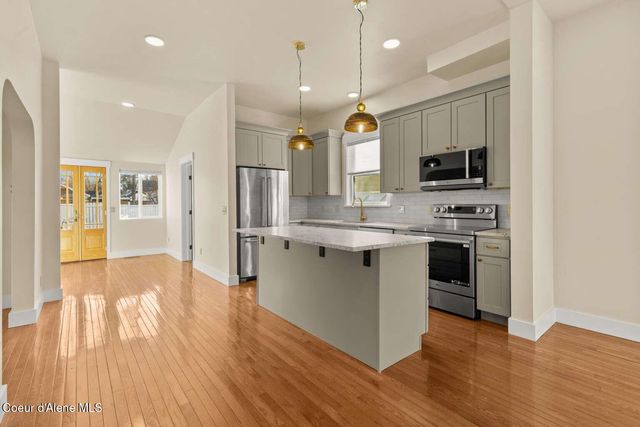 620 W River AVE, Coeur D'alene, ID 83814