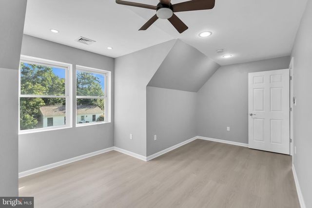 77 BALTIC AVE, Waretown, NJ 08758