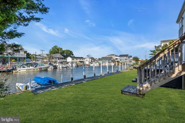 77 BALTIC AVE, Waretown, NJ 08758