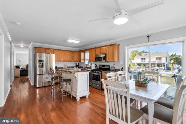 77 BALTIC AVE, Waretown, NJ 08758