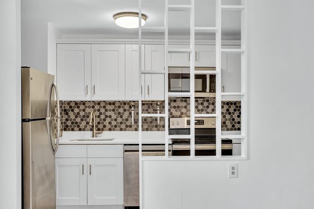 125 Trapelo Road 12, Belmont, MA 02478