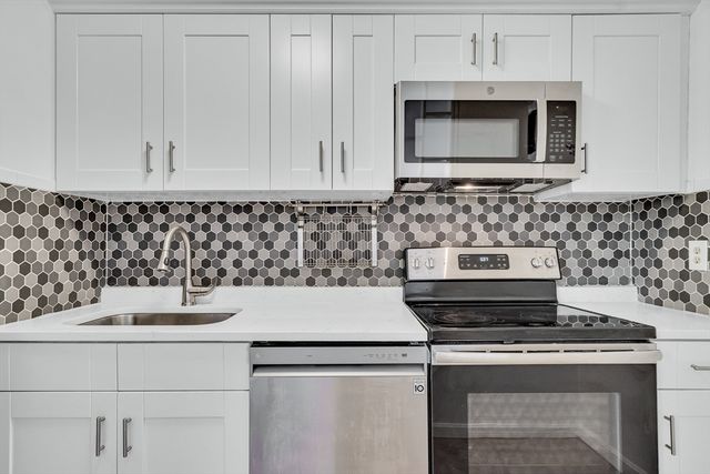 125 Trapelo Road 12, Belmont, MA 02478