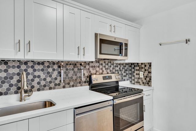 125 Trapelo Road 12, Belmont, MA 02478