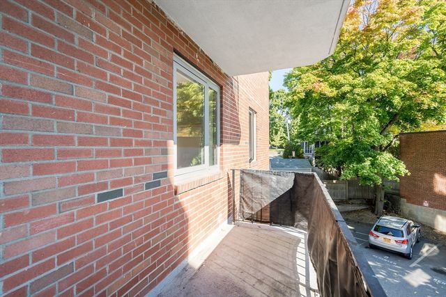 125 Trapelo Road 12, Belmont, MA 02478