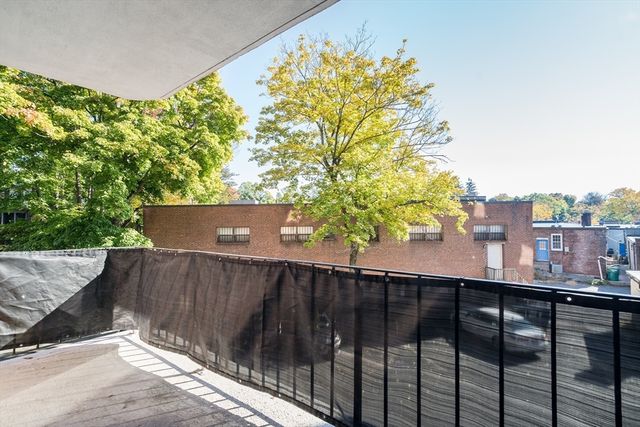 125 Trapelo Road 12, Belmont, MA 02478