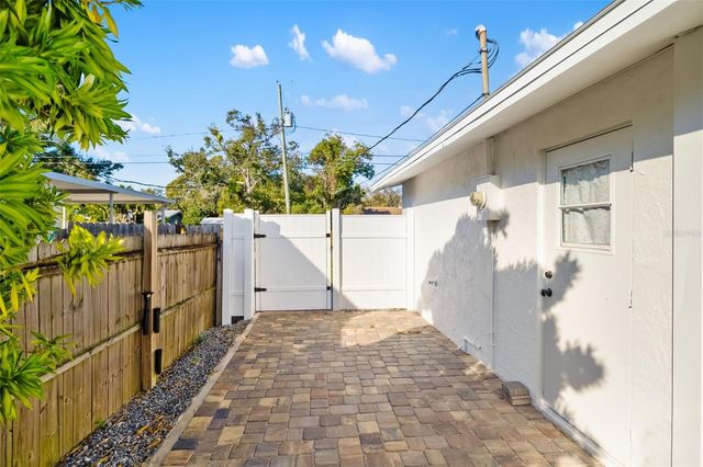 4912 GEORGE AVENUE, Sarasota, FL 34233