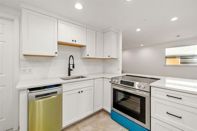 4912 GEORGE AVENUE, Sarasota, FL 34233