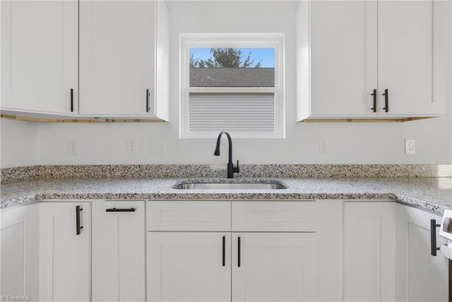 518 N Beaumont Avenue, Burlington, NC 27217