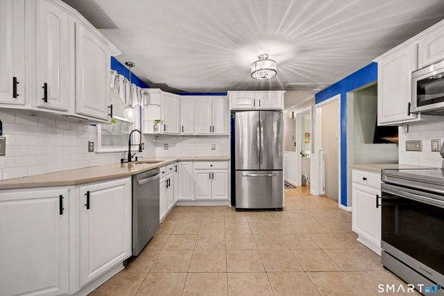 20 Post Oak Road, Stratford, CT 06614