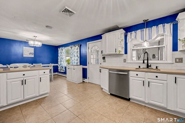 20 Post Oak Road, Stratford, CT 06614