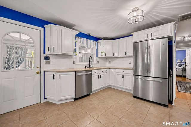 20 Post Oak Road, Stratford, CT 06614