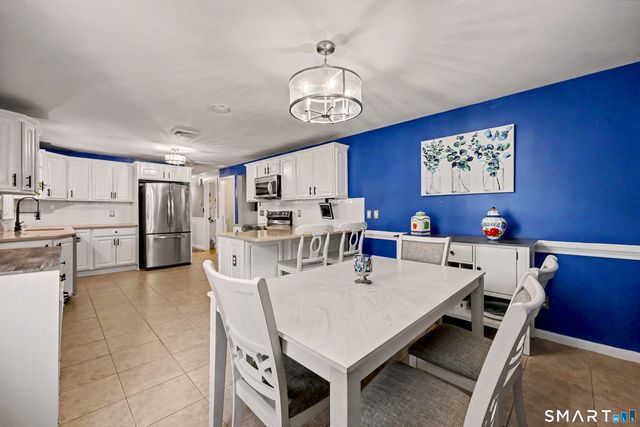 20 Post Oak Road, Stratford, CT 06614
