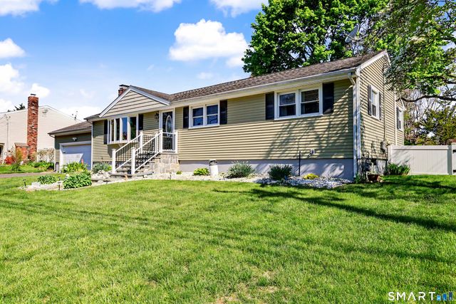 20 Post Oak Road, Stratford, CT 06614